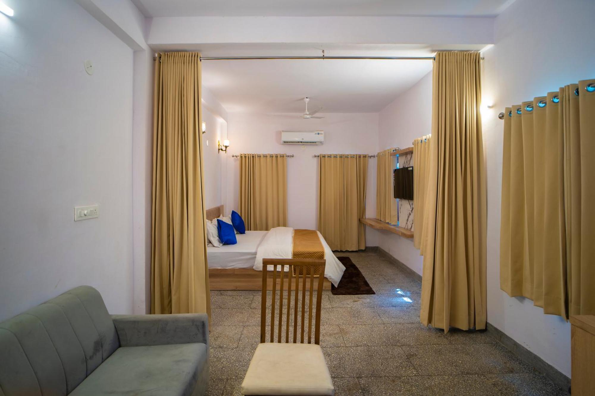 Devdarshan Hotel & Restaurant Udaipur Exterior photo