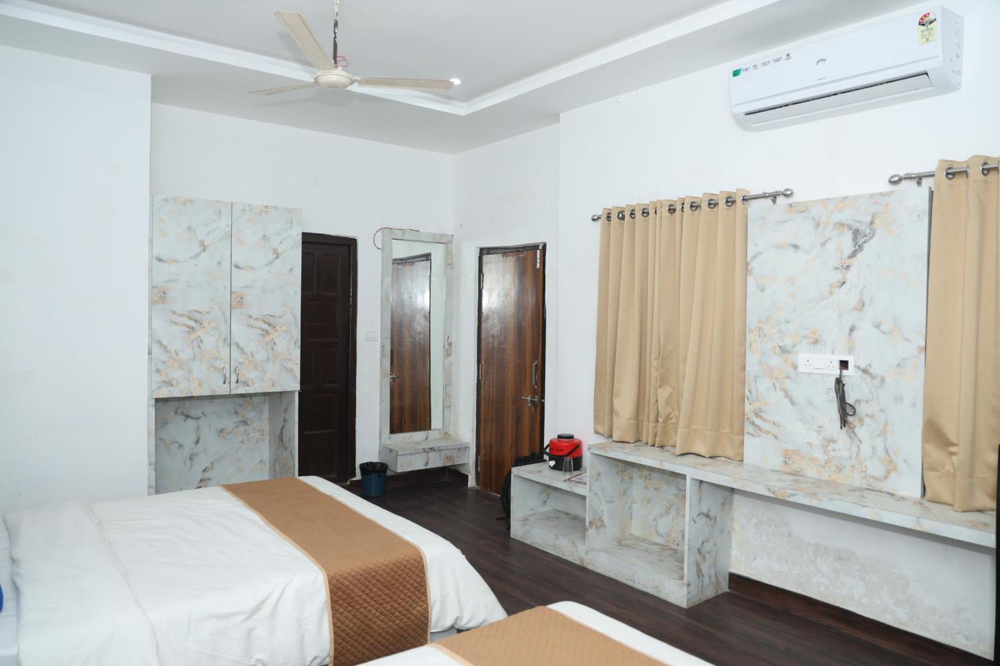 Devdarshan Hotel & Restaurant Udaipur Exterior photo